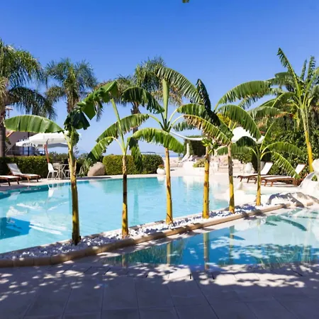 For Couples In With Pool Capo Vaticano