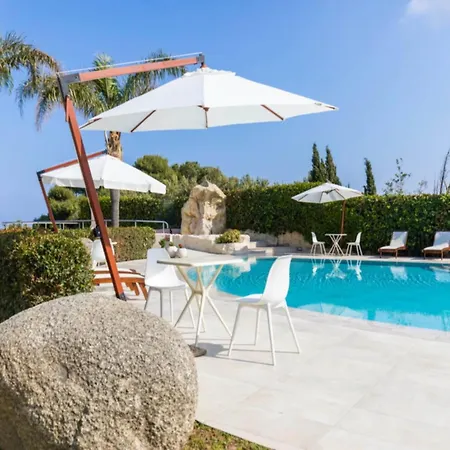 Appartamento For Couples In With Pool